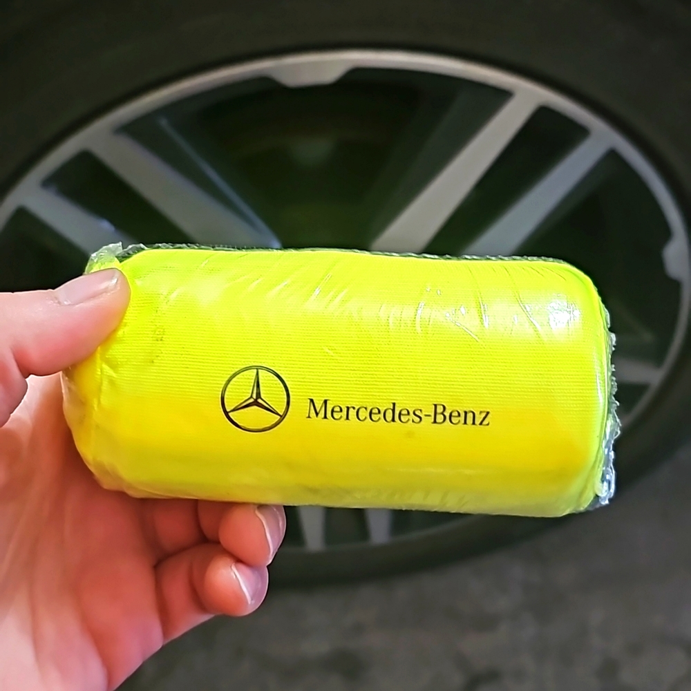Mercedes Benz Vest